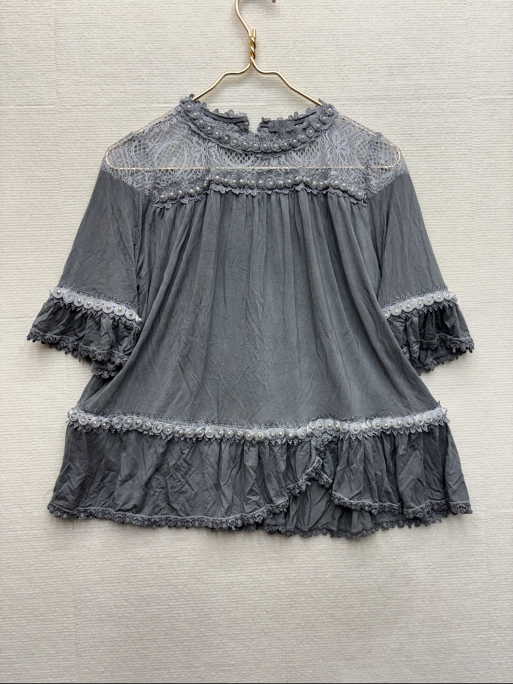 POL | small Women's Gray Lace-Trim Peasant Top blouse